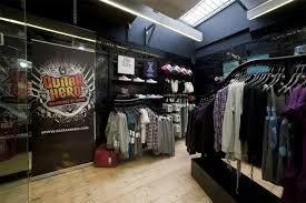 Vans Store At Covent Garden London 02 Store Interiors Vans Store Covent Garden London