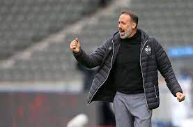 Career stats (appearances, goals, cards) and transfer history. Pellegrino Matarazzo Wie Der Trainer Des Vfb Stuttgart Wirklich Tickt Vfb Stuttgart Stuttgarter Zeitung