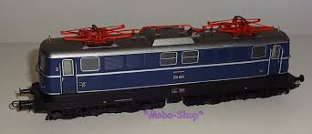 The lok e has two electrical motors, instead of a diesel engine. Rivarossi Hr2480 H0 E Lok Br E10 003 Db Ep Iii Moba Shop