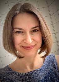 Dr Elizabeth (Beth) Kahn