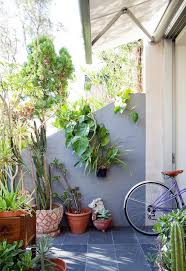 Maison Australienne Coloree Joli Jardin Jardin Exterieur Structure De Jardin