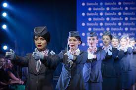 Новая форма станет визитной карточкой экипажа «белавиа» на ближайшие три года. Kak Budut Vyglyadet Styuardessy I Piloty Belavia The Village Belarus