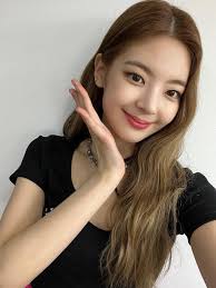 Rate lia from itzy : r/VindictaRateCelebs