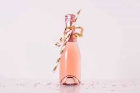Mock pink champagne #1 е популярен безалкохолен коктейл, който се приготвя в почти всеки бар по света. 1806223 Mini Champagne Bottle Mock Up Bundle 2425275 Freepsdvn