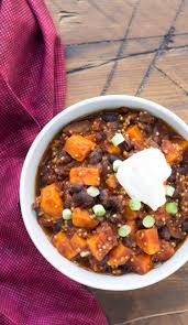 Sweet Potato And Black Bean Chili With Quinoa Vegetarian Vegan Option Fast And Easy To Make Www No Bean Chili Cooking Dried Beans Vegetarian Chili Recipe