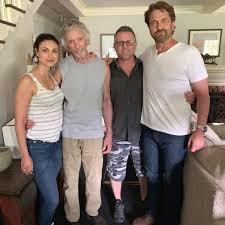 The apocalypse as a social worker? Movie Review Greenland 2020 Hubpages