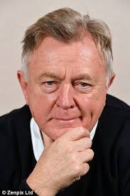 Peter Flynn, one time #LUFC boy-wonder…but he only played one first team  game, against Fulham in Jan 1954. He then played over 100 games for  Bradford Park Avenue. According to Wikipedia, Peter