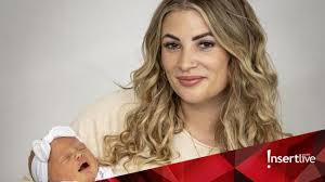 Nenek Muda 33 Tahun Bikin Heboh, Gendong Cucu Dikira Anak