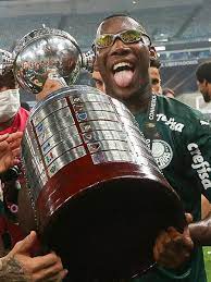Passou muita coisa na minha cabeça na hora, por estar na libertadores e jogando com felipe melo. Patrick De Paula Foi Analisado Por City E Benfica Na Final Da Libertadores 01 02 2021 Uol Esporte