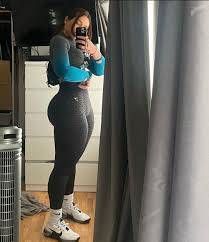 Caroline Hobday, shes lost 117lbs! : rThickFit