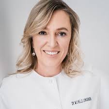 Amazon.com: Living Well with Dr. Michelle: A Comprehensive Handbook for  Optimal Health and Unlimited Energy: 9781637746783: Jorgensen, Dr. Michelle  C.: Books