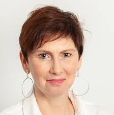 Amanda Ley's Instagram, Twitter & Facebook