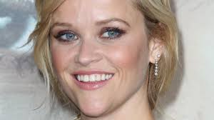 Reese Witherspoon & Her Daughter Are Officially Twinning