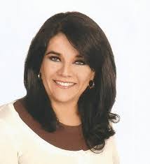 Carolina Estrada's Instagram, Twitter & Facebook