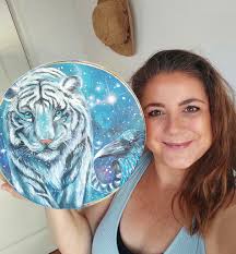 Ahhhhhh love it ...and the creation journey was magical 💫 Small but mighty  drum Feeling so blessed and grateful to create these Gold leaf circle and  energy sparkles 😍 The energy is