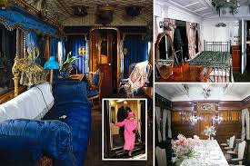 Inside The Royal Train With Its 12 Seat Dining Room And En Suite Bathrooms Luxury Train Royal Suite