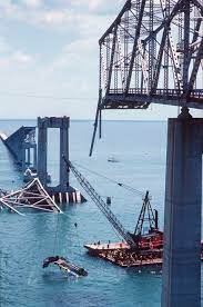 It was on may 9, 1980 when the unthinkable happened: See Historic Photos From The Sunshine Skyway Bridge Disaster 40 Years Ago