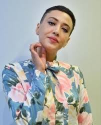Fathia mendakwa keputusan membuka tudung sudah lama difikirkan, tetapi dirinya masih mahu menjaga hati keluarga. Saya Dah Serik Tiada Surat Terbuka Buat Fathia Latiff Ini Jawapan Da I Wan Erin Sakura News