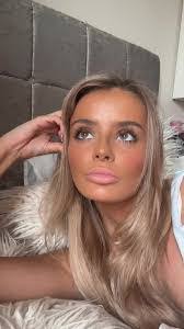 Vicki Catlin's Instagram, Twitter & Facebook