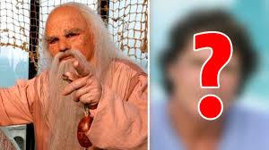 Le personnage légendaire de l'émission fort boyard est en fait loin d'être un vieillard à la longue barbe blanche. Fort Boyard Voici A Quoi Ressemble Le Pere Fouras Dans La Vraie Vie