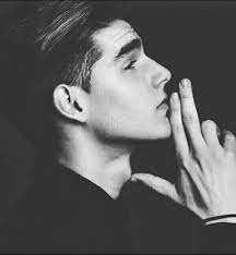 امين ياارب كل عام وانتم بخير حبيباتي. 57 Ø§Ø¨ÙŠØ¶ Ø§Ø³ÙˆØ¯ Ideas Male Portrait Poses Mens Photoshoot Poses Best Poses For Men