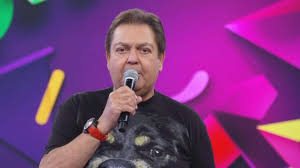 Feliz 2021 pra todos, escreveu luciana na foto ao lado de faustão, de 70 anos, publicada na tarde de hoje em seu instagram com a localização em casa. Faustao Passa Mal E E Internado Com Infeccao Urinaria Entretenimento