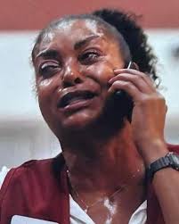 Going... going... almost gone‼️ Savor our Banana Pudding Cake Bundtlet one  last time. Only available while supplies last!