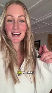 Kerry Sheppard's Instagram, Twitter & Facebook