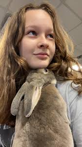 Hmu I need friends 🥺 ☆ I'm over 18 (all you need to know!) ☆ I act like a  child sometimes *cough cough* age regression *cough cough* ☆ hardcore ADHD  ☆ I