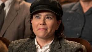 The Real Reason You Recognize Susie From The Marvelous Mrs Maisel In 2020 Alex Borstein Actresses Comedy Series