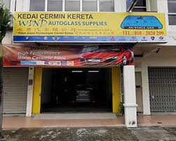 Pening kepala tengok cermin kereta tetiba retak? Pakar Cermin Kereta Kuala Lumpur Dan Selangor
