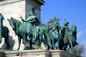 File Budapest Heroes Square 5 Jpg Wikimedia Commons Budapest Capital Of Hungary Statue