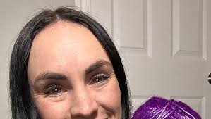 Amazon.com: Retro-Glam Sparkle Yarn for Knitting, 4 Skeins, 1280Yds/400G,  Free Patterns