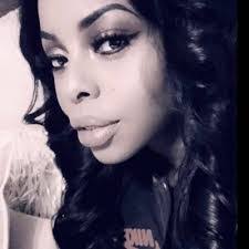 Claudia Mcclellan's Instagram, Twitter & Facebook