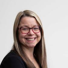 Simone Casey's Instagram, Twitter & Facebook