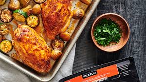 Comme je vous l'ai expliqué ici , nous allons régulièrement manger un bon poulet rôti au marché de maiorca , au portugal le poulet se cuit souvent au barbecue et de ce fait il est ouvert en 2, on les trouve donc déjà présentés en crapaudine dans. Cqxt1oxdcp2k2m