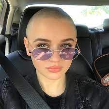 Joey King Just Shaved All Her Hair Off And She Wants You To Do The Same Joey King Girls With Shaved Heads Shave Her Head
