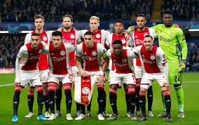 André onana (born 2 april 1996) is a cameroonian professional footballer who plays for dutch club ajax and the cameroon national team, as a goalkeeper. Ajax Zonder Mazraoui Maar Met Schuurs Naar Getafe Sport Gelderlander Nl