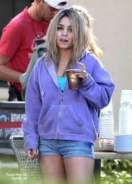 Vanessa Hudgens Elle Est Devenue Blonde Photos Vanessa Hudgens Hair Vanessa Hudgens Vanessa Hudgens Blonde
