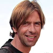 Research degree students at Kingston University with their name beginning  with the letter R