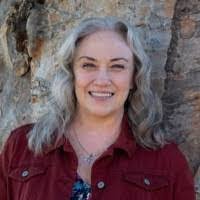 Betsy Rizzo's Instagram, Twitter & Facebook