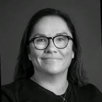 200+ "Dóra" profiles