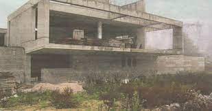 Τον οκτώβριο , η ελευθερία αρβανιτάκη έρχεται στο «σπίτι με το mega» και υποδέχεται στην παρέα της έναν πολύ καλό της φίλο, έναν δημιουργό που της έχει γράψει δύο τραγούδια τα οποία ο κόσμος αγκάλιασε θερμά, τον μιχάλη χατζηγιάννη. Xatzhgiannhs Makrypoylia Etsi Exasan To Spiti Toys Freegossip Gr