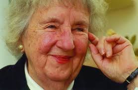 Virginia Henderson Developed A Definition Of Nursing Nursing Times Famous Nurses History Of Nursing Nurse