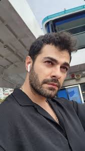 مرحبا صبايا كيفكن " سمعت انو مسلسل تل الرياح لح يتوقف ليش شو السبب ، والخبر  سمعت صحيح هلق نحنا مافينا نعمل شي لحتى مايوقف ، ومافهمت كمان لي لح يوقف شو  السبب .. 🥹🥹💔