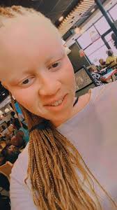 hello family my name is siwe from Alice am here hope to get a warm welcome  💕💕