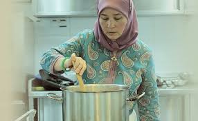 Hari keputeraan raja permaisuri agong tunku hajah azizah aminah maimunah iskandariah. Malaysia Airlines Serves Up A Taste Of Pahang S Royal Kitchen On First And Business Class Tatler Malaysia