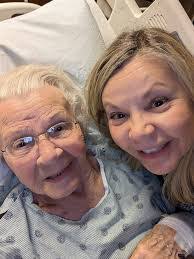 Tonya Hoff's Instagram, Twitter & Facebook