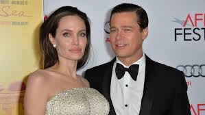 Brad pitt will be spending at least some of the holidays with three of his children — daughter shiloh and twins knox and vivienne — as his bitter custody. Ll1k7s56ku6txm