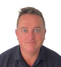 Stephen Dickens's Instagram, Twitter & Facebook